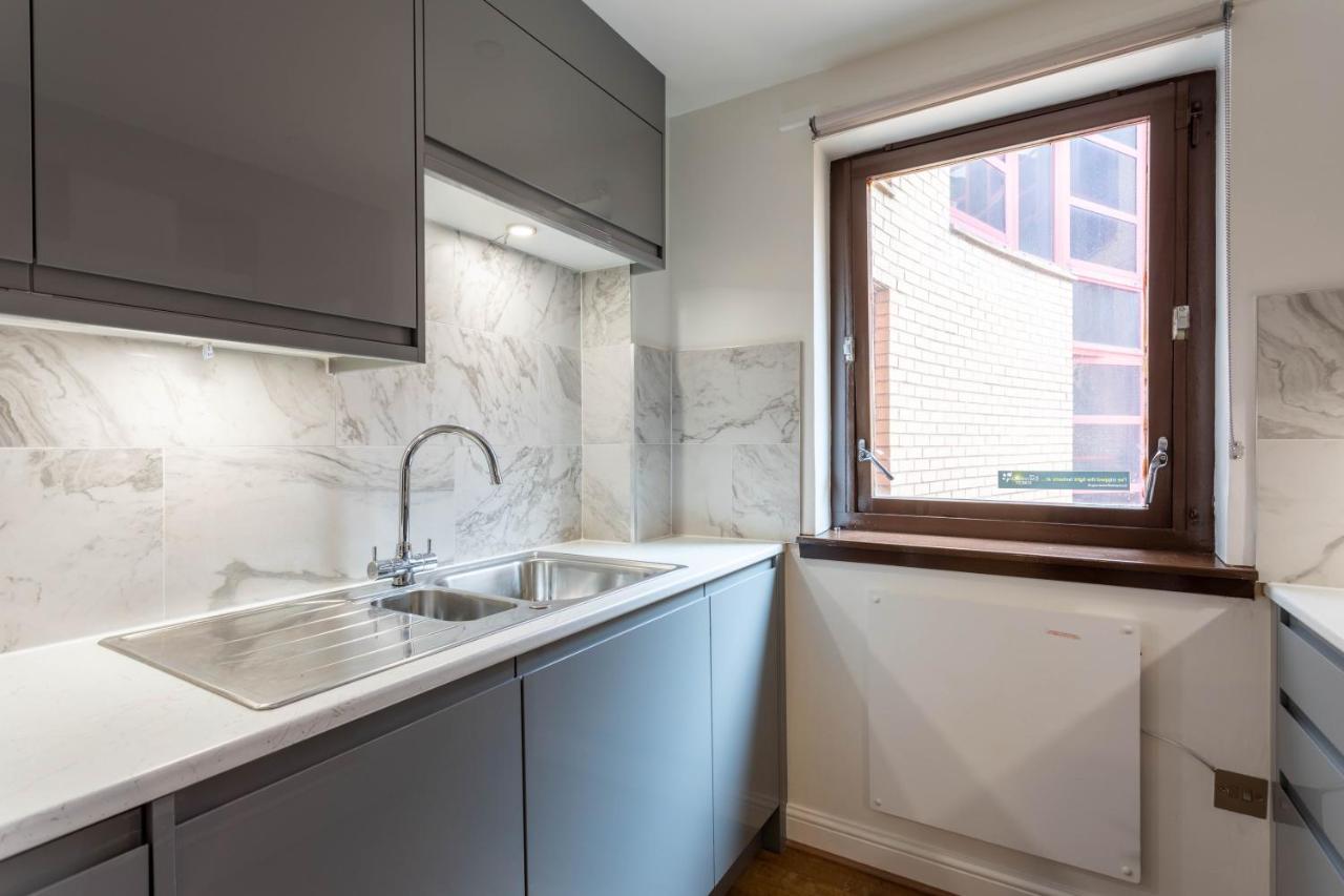 Stunning 1 Bed Merchant City Apartment With Parking Glasgow Kültér fotó